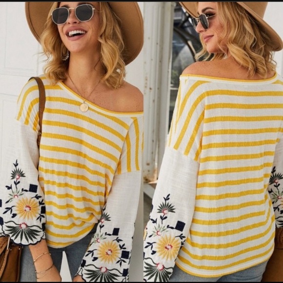 ♥️2 left Yellow striped shirt with floral sleeves - Picture 3 of 5